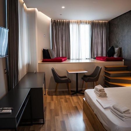 Center Boutique Hotel Tirana Extérieur photo