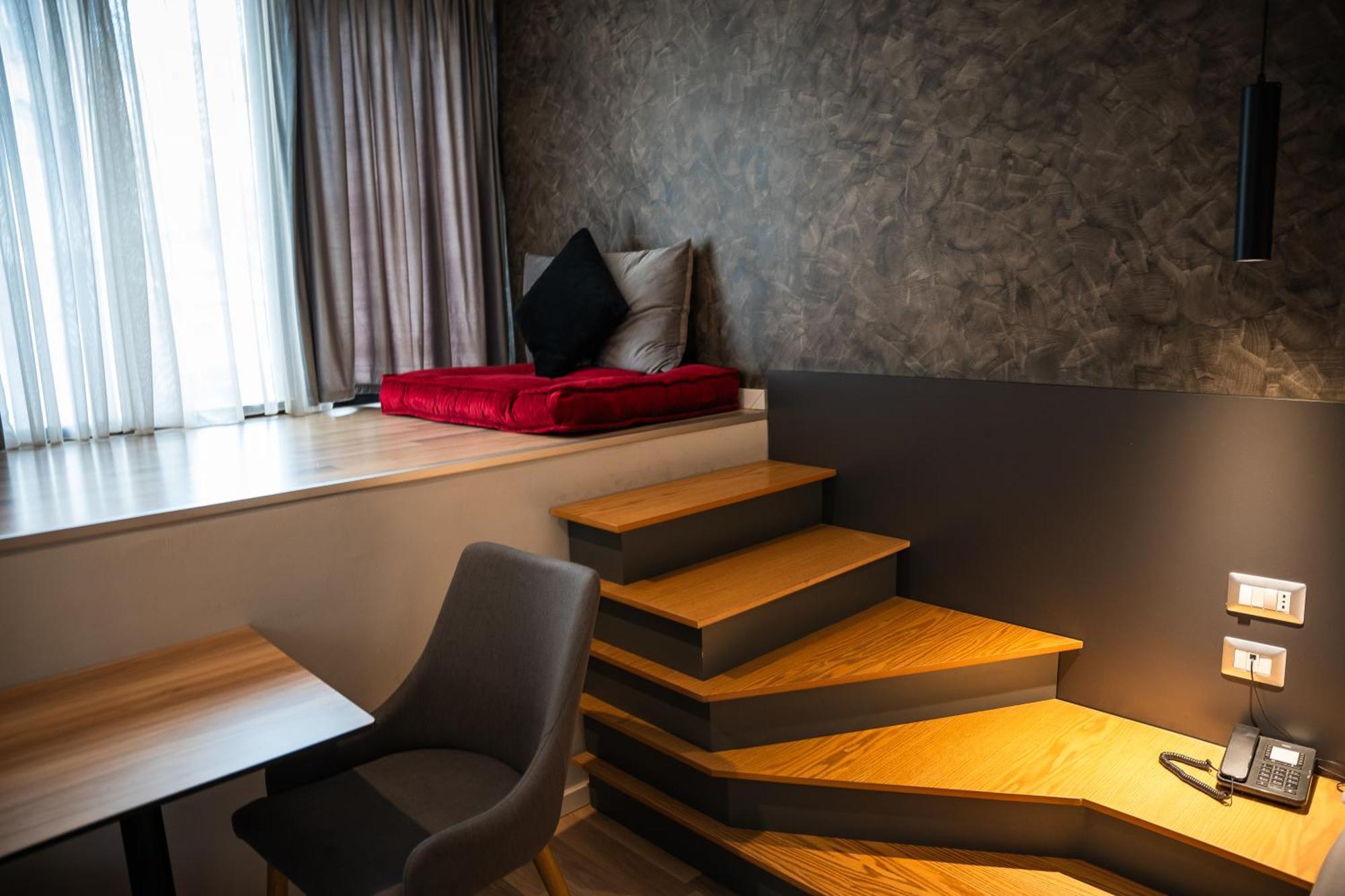 Center Boutique Hotel Tirana Extérieur photo