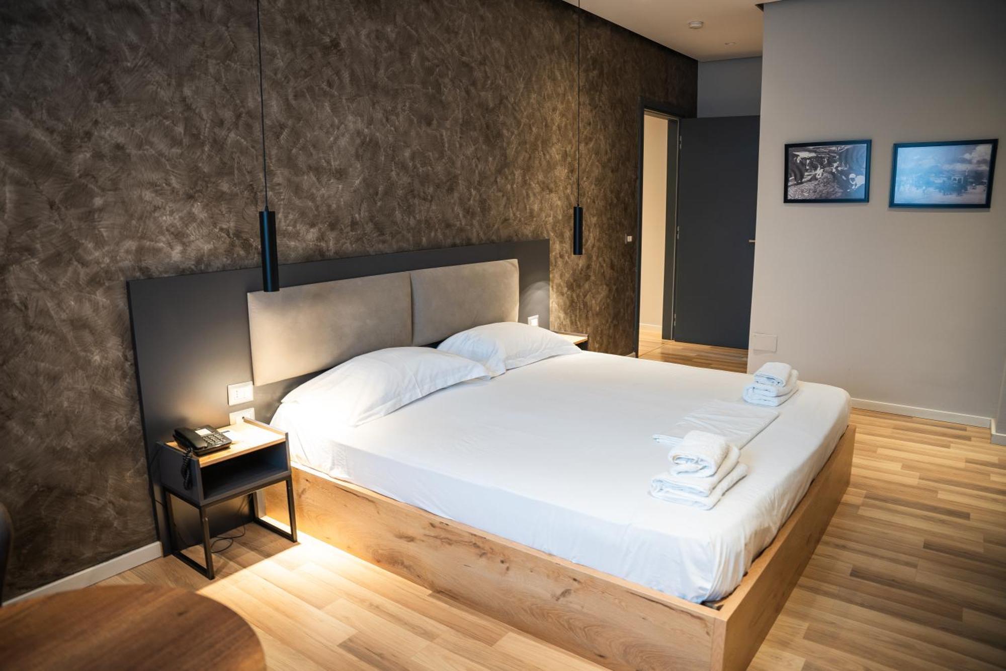 Center Boutique Hotel Tirana Extérieur photo
