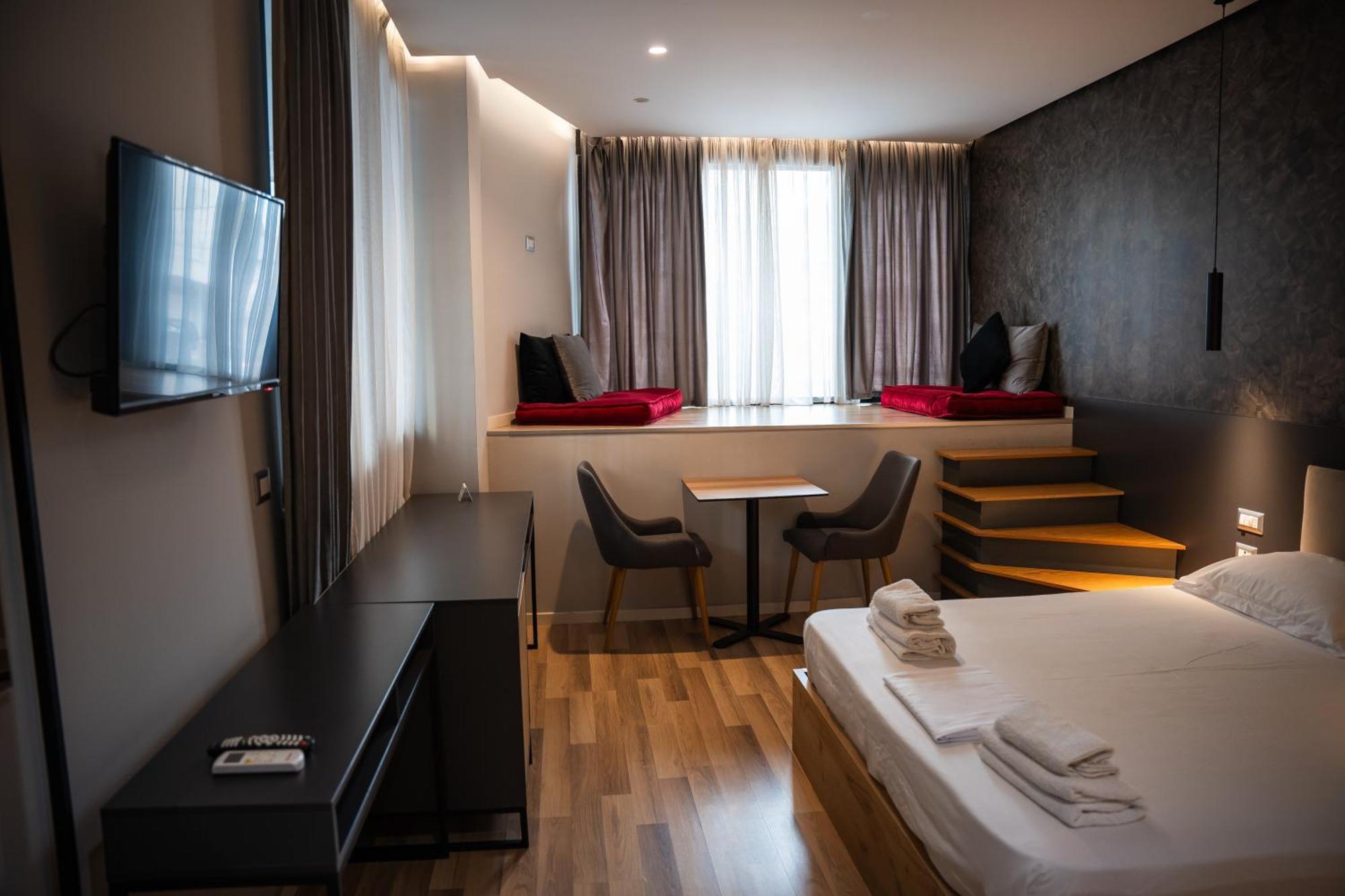 Center Boutique Hotel Tirana Extérieur photo