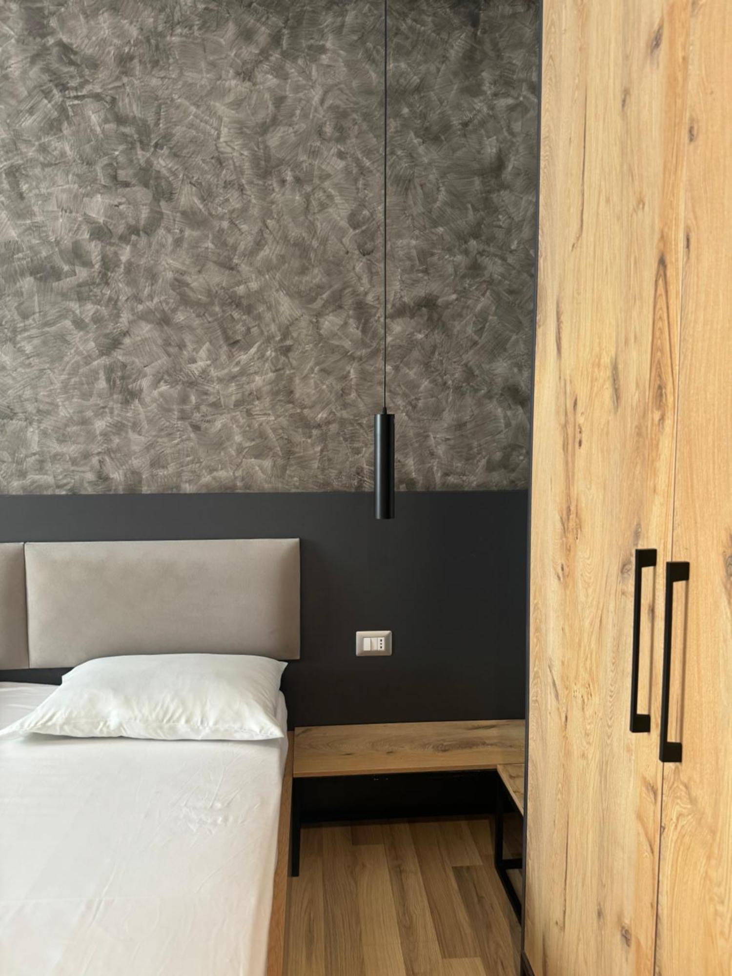 Center Boutique Hotel Tirana Extérieur photo